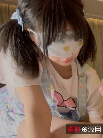 极品罗莉浮力姬：妹子美女Y乱抖M合集22V-8G，火爆热搜榜上的绝色美貌