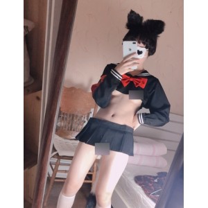 《网红小结巴：妹子脸、车灯身段，4.45G视频诱惑你的眼球》