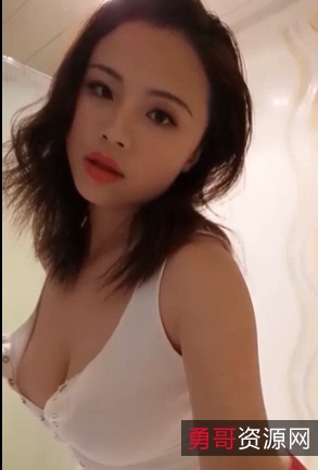 《迪爱儿：成熟魅力与星光女神》