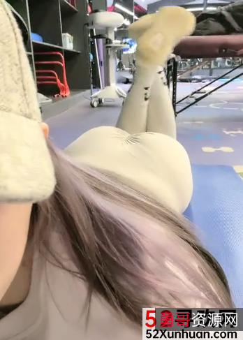 极品美女健身房：从化妆间到水蜜桃，魅力重生之旅