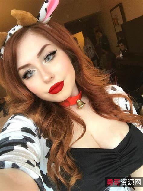 JulietteMicheleOnlyfans视频：空虚而又充满压迫感的视觉冲击