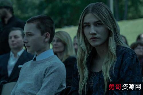 《黑钱胜地Ozark（2017-2022）》：丰富的资源，满足观众的需求