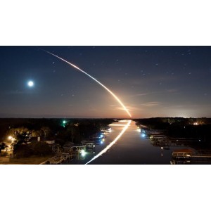 「2022年，L流星月球：解锁宇宙冒险之旅，阿里云盘资源全面升级，APP体验更佳，视频原画音乐倍速全加持」