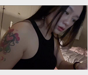 P站极品Daisybaby演绎V怪客大人版，突变画风、白嫩美R、剧情惊险刺激！