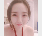 《可可射宝鸡：美丽女神的梦幻世界》