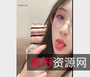 《烧嫩女神：砂糖高颜长腿A4腰，网红{{网红名字}}的美丽视频》