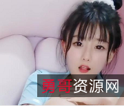 网红清纯软妹子软软小湿妹的魅力：一缕阳光般的温暖笑容