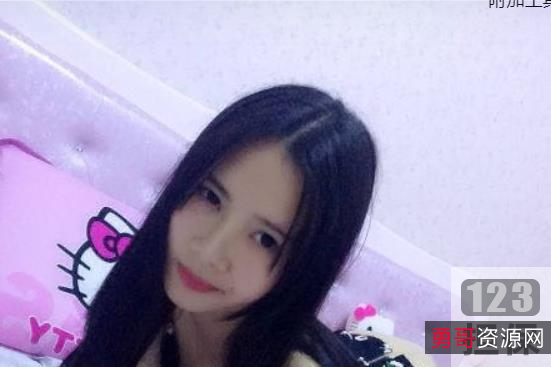 《{{杜撰一个姓名}}的性感清新:大学萌妹素人学生妹私照渣男学长自拍福利姬享受11.2g精华作品》