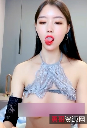 精选成熟女性:独立自信的金钱诱惑