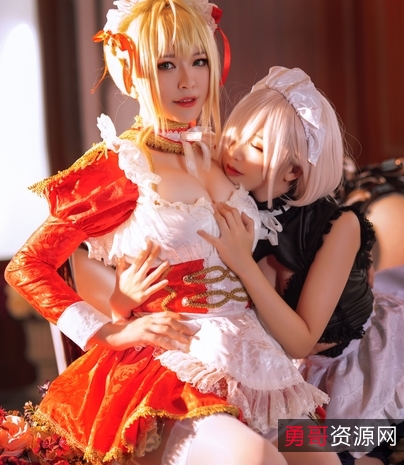 网红半半子：高颜值御姐，带你走进性感迷人的世界