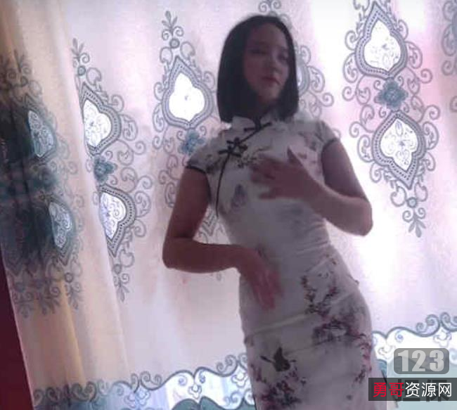 依云绅士网红小姐姐，探索新世界，挑战欲望无限