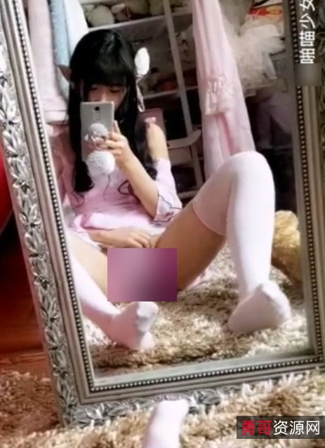 《Venus:宅男白月光下的绅士小女神》