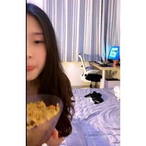 精选颜值美女拉着闺蜜一起主播