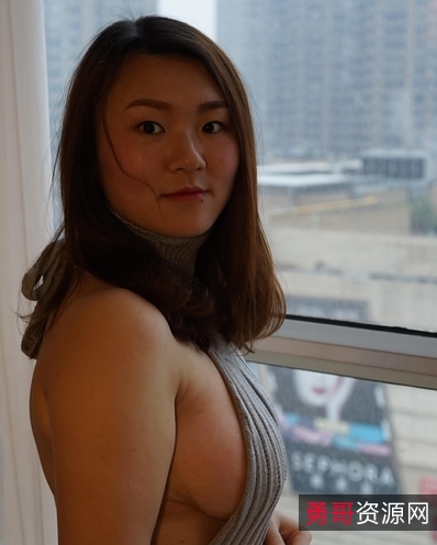 良家素人小模特『小鱼』全方位展示約拍被摄影师摸出水来开C[1V1.1G度盘]