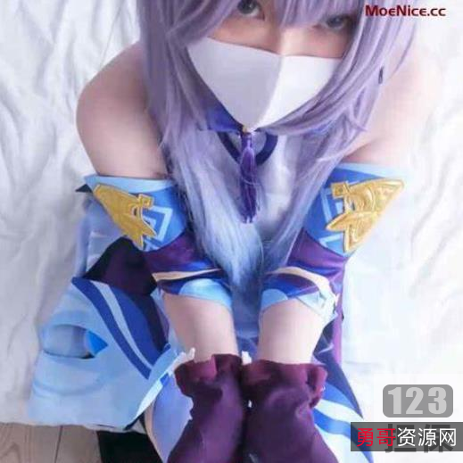 网红柚子猫的私密泄露：已婚美妇女老板娘与小哥的互动游戏