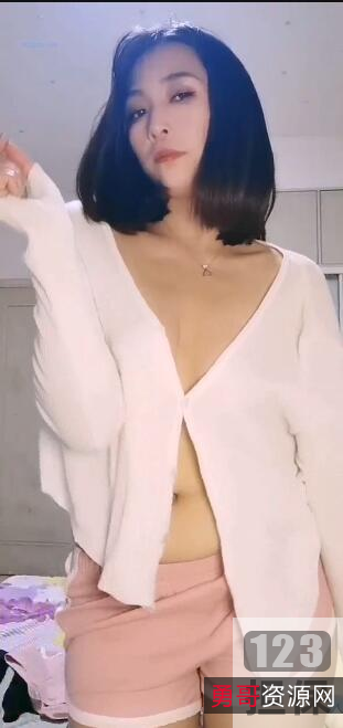 貂蝉姐姐：1.1W粉丝定制视频合集，魁梧东北老爷儿抬得动！