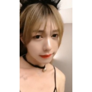 网红小怪兽萌妹19岁完美身材实力秀，让你爱不释手！