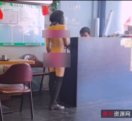 最新FSS冯珊珊户外野外打野装备：女魔极别杀手良心剧魔女七七四十九招悬崖峭壁大PP玉兔白旗超大容量社保173v-21.5G