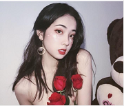 Qinweiyingjie捷哥涩情艺术户外欲望自然网红绅士魅力装饰画