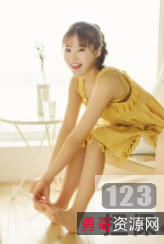 清纯美少女橙橙小妹子高清视频直播录屏，可爱情感福利，青纯纱裙治愈。