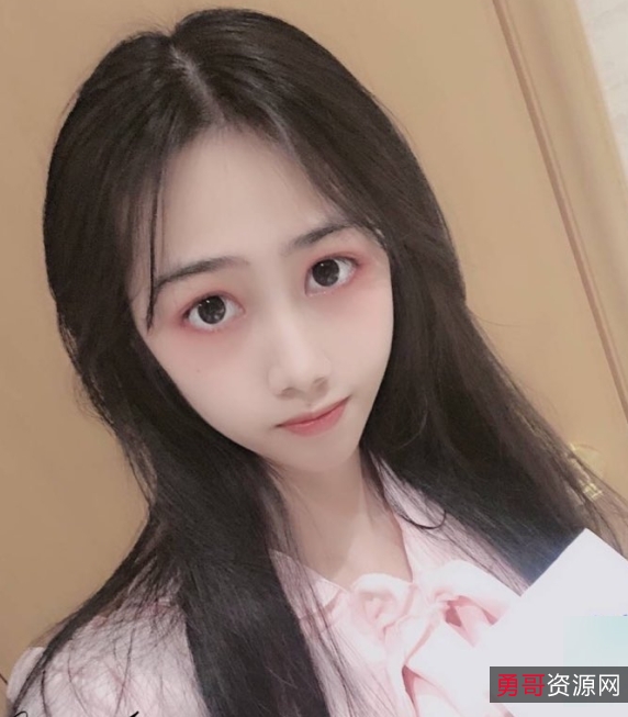 抖音妹子江可爱的视频