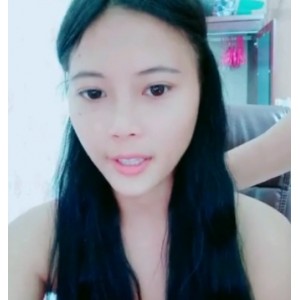 高颜值美女在大海边打粑粑，内释7V3.98G百度云