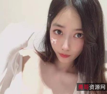 易直播网红主播-过气学姐:性感火辣女神LOL直播资源