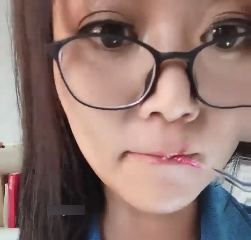 边上课边紫薇漂亮女老师37v34.2g百度盘