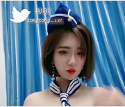 快手网红唯唯：19万粉丝大罩杯大罩杯，晒熊PP露鲍，晒蜜桃臀！