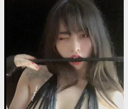 推特网红考研大学生模特：恐龙小宝贝，颜值身材双担当，纹身凡尔赛，怼脸上下载！