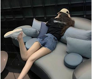 推特精选A4腰细粉嫩女神-up-kotc：室外自拍+大众SUV，抖音变装舞，瘦身1V810M，bao鱼！