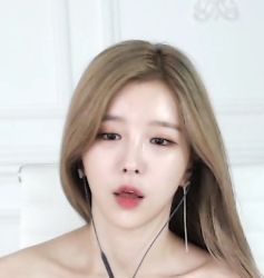 限时特惠韩国大罩杯女主播berry0314合集42G