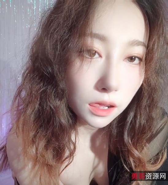 反差女神禧妹私人微信私拍2.95g百度云资源资源