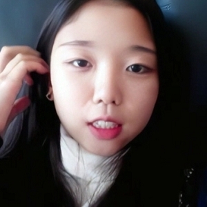 粉嫩女大生私拍橙子主题商品