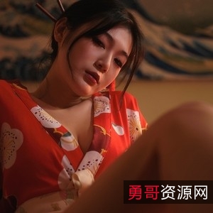 一米八的大梨子：上千图集+3个视频赠送