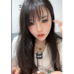 刘叉叉女王足系列爱脚视频合集：高跟黑丝脚底踩踏模拟龟责