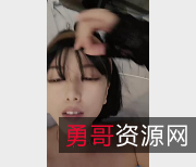 汝模姬:美女主播第一视角擦播奶球,颜值身材一流