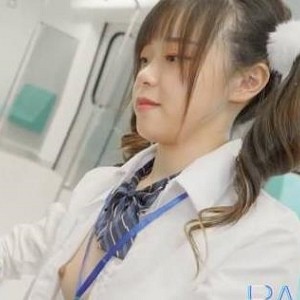 尤莉_Yuri353M地铁热浪噼里啦