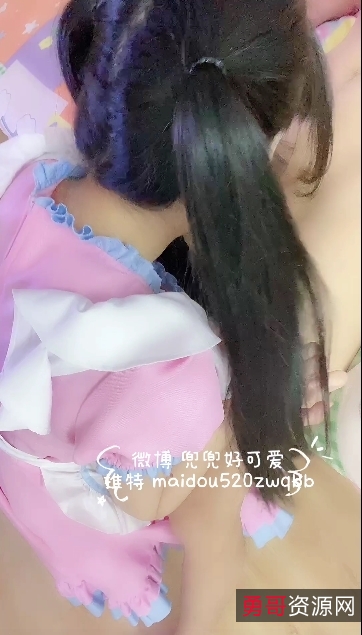 精选妹子的嘴艺,双马尾后推车