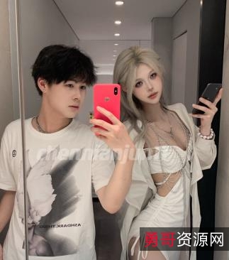 TS女神陈念君自拍短资源露脸！颜值身材堪称完美，粉丝们快来下载观看吧！