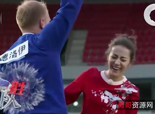 AI明星小明：综艺节目C~B吧兄弟爆火资源，撕名牌撕得体无完肤，AI强大技术爆炸级，自拍自剪辑精彩下载观看！