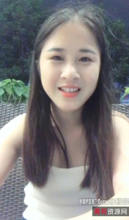 奶茶店主妹妹勾引顾客互动134v62.1g视频补