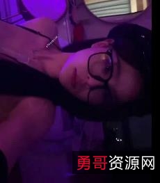 B&M女神S~浪~贱~自拍短视频32集306分钟，露脸身材颜值全都在线