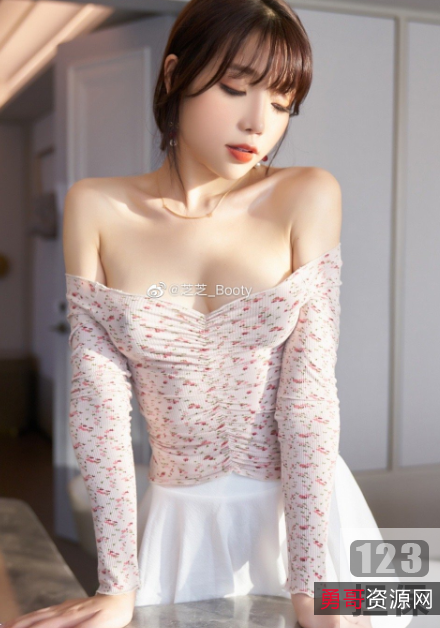 ：独家福利芝芝美少女精彩表演视频资源，7.24g超大容量等你来欣赏！