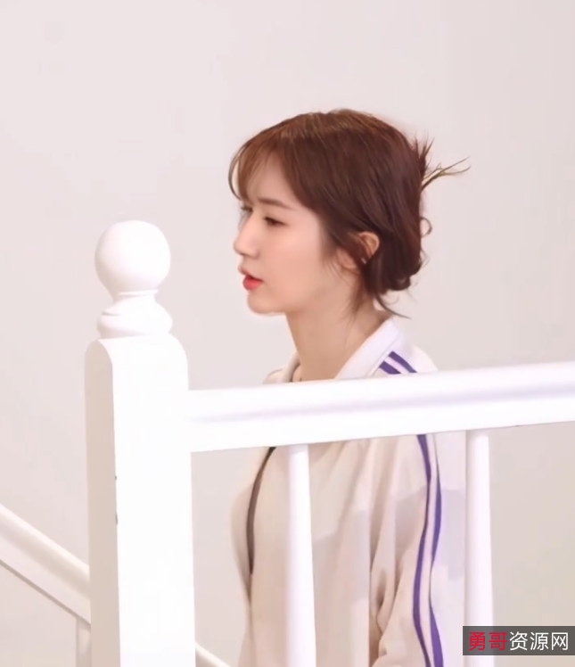 敬一丹换脸神秘视频曝光！AI换脸之赵露思4.01G/10V百度盘下载解压链接