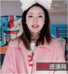 抖音双视角直播回放《一只霸王兽》：神秘主播与活泼达人的默契配合