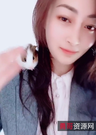 尹美美哒:快手女神最新作品合集,3000/6000软妹币,1.43G视频,美貌身材韵味满满,成熟女人气息,活泼可爱视觉体验