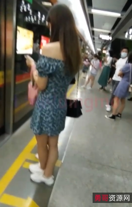 顶臀系列作品合集：460v19.5g，多样内容展示魅力