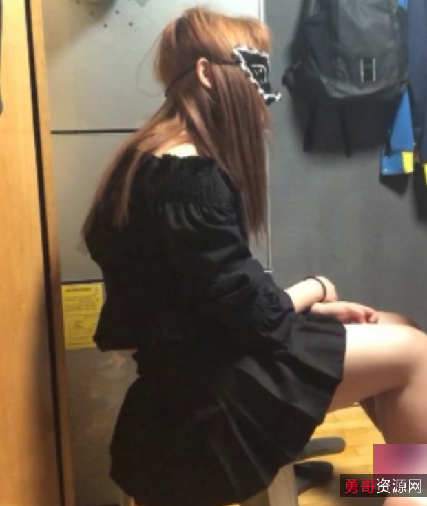 《神秘魅力：丝袜腿鞋足艺49部合集，总大小8.33G》