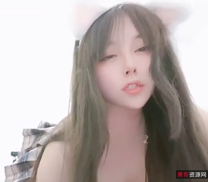 童颜大罩杯miko41v9.1g：百度收藏104次，互动定制视频引爆热议